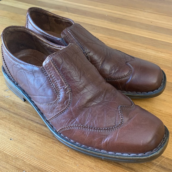 Shoes - Picture 4 of 4